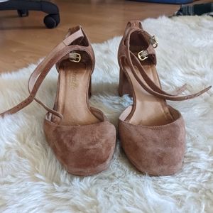 Tan suede strappy heels from L'INTERVALLE